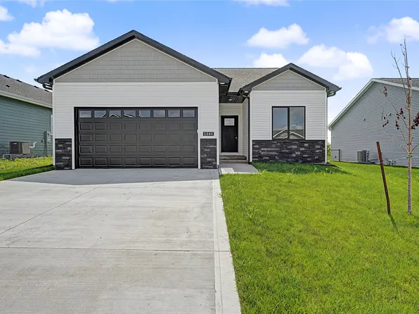 1946 Tuscany Dr SE, Altoona, IA 50009