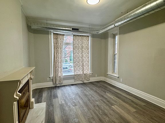 4th image of 1345 N Maplewood Ave Unit 1