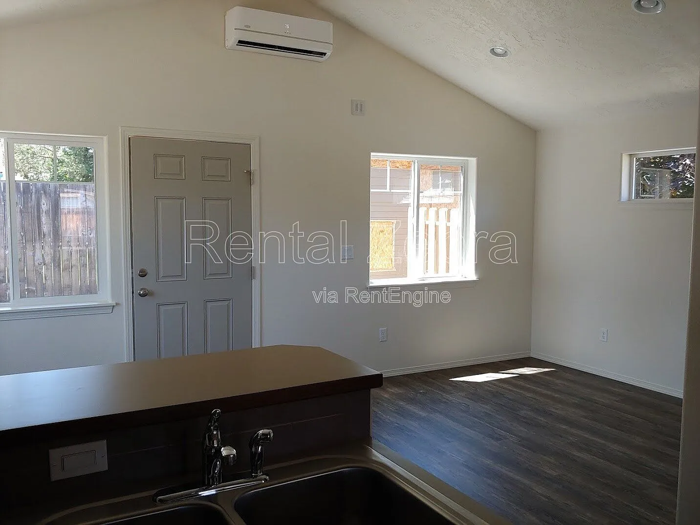 1 bed, 1.0 bath, 600 sqft, $1,850 — Photo 1