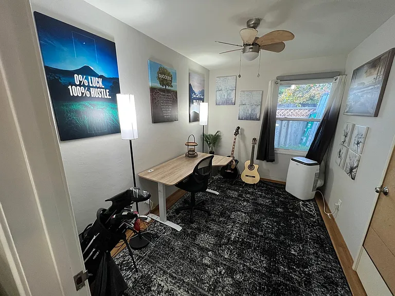 Bedroom/office