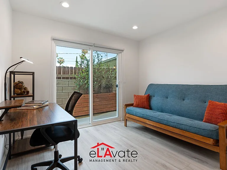 1035 N Serrano Ave #3 — Photo 15