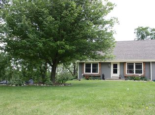 W2611 Long Meadow Dr, Elkhorn, WI 53121