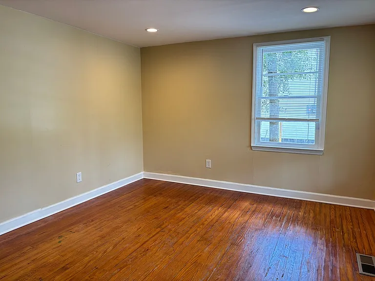 107 Sasportas Ln — Photo 6