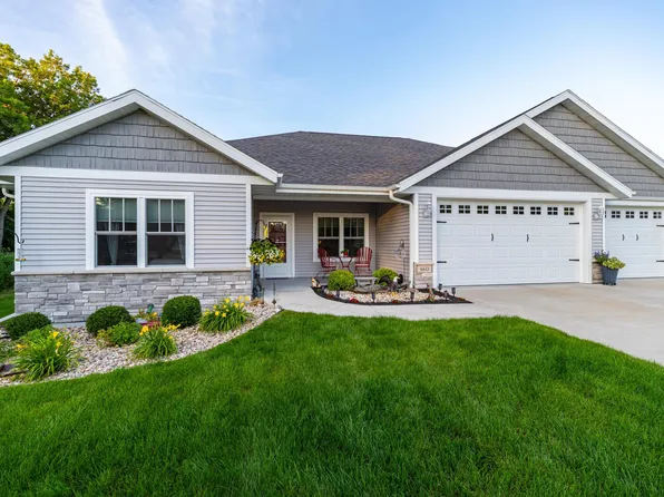 660 Lake View Ave, Merrimac, WI 53561