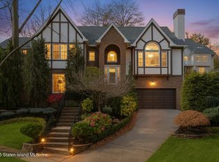 120 Marion Ave, Staten Island, NY 10304