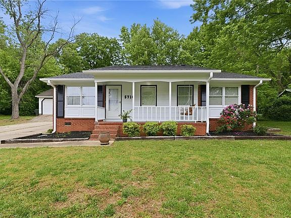 3rd image of 5710 Friendswood Dr