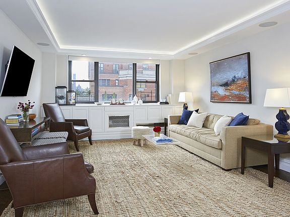 2nd image of 315 E 72nd St APT 19B