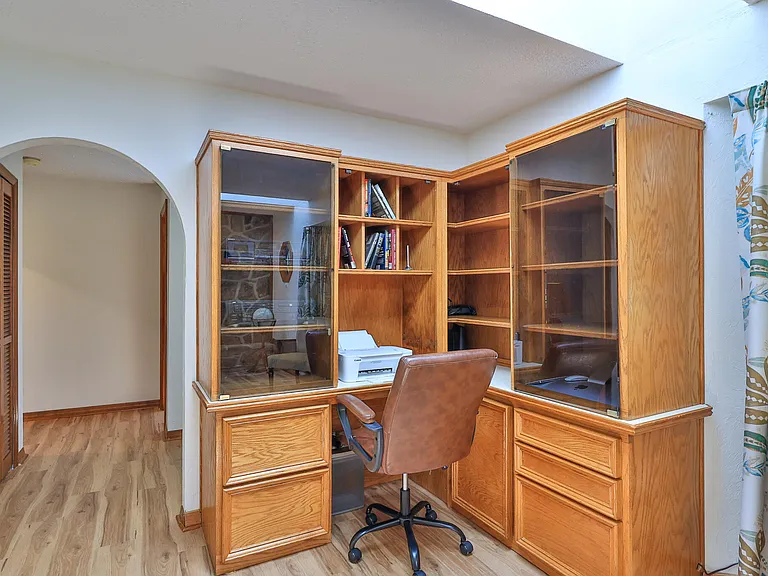 1807 Lindbergh Ln — Photo 10