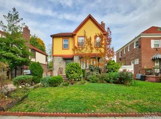 7367 196th St, Fresh Meadows, NY 11366