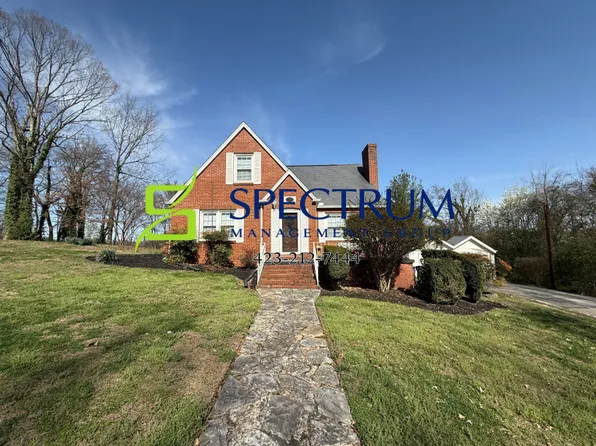 1148 Lake Dr, Dandridge, TN 37725