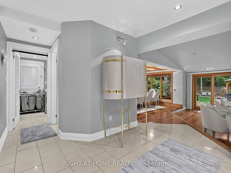 35 Brightbay Cres — Photo 16