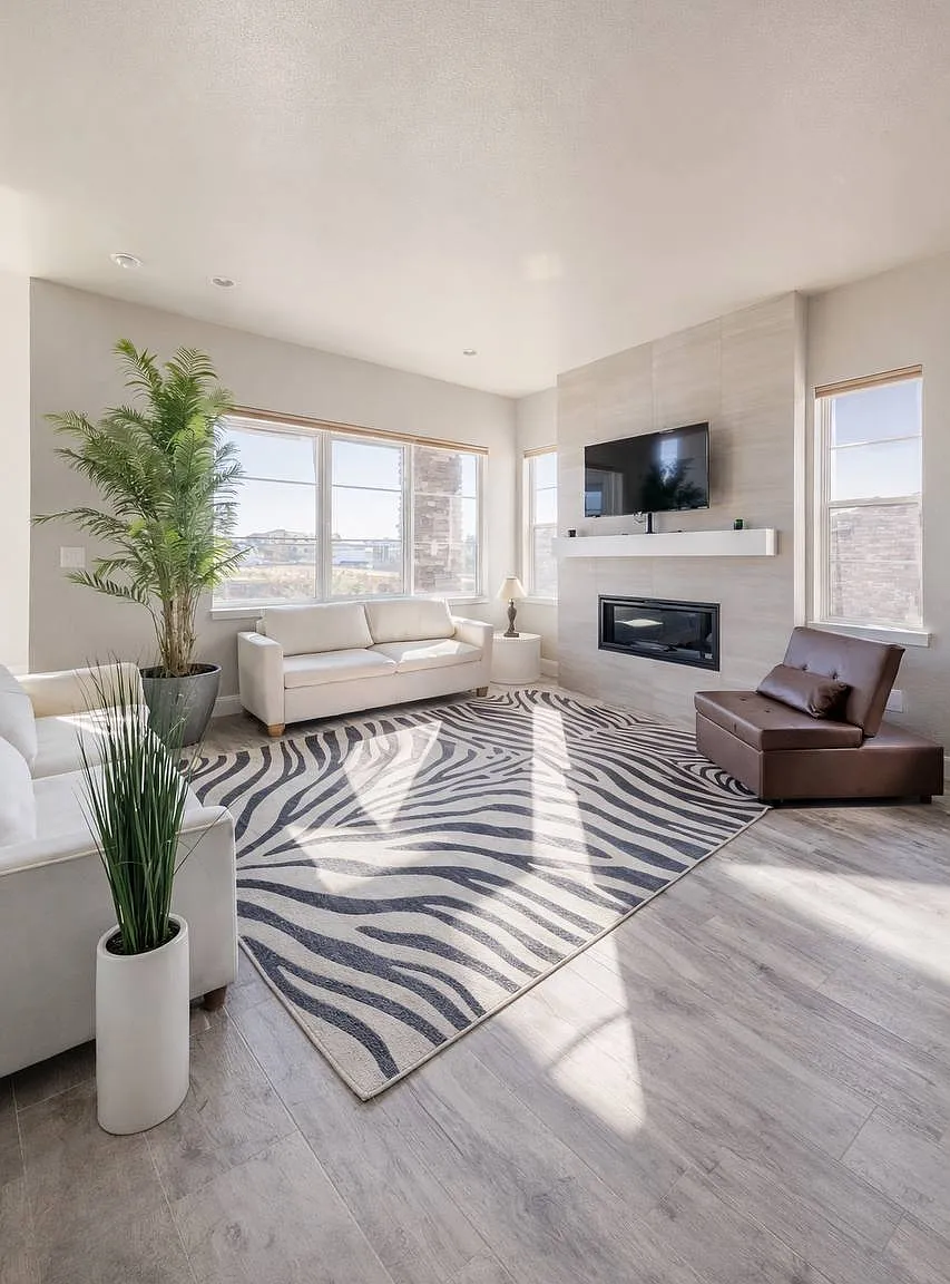 5 bed, 2460 sqft, $800 — Photo 3