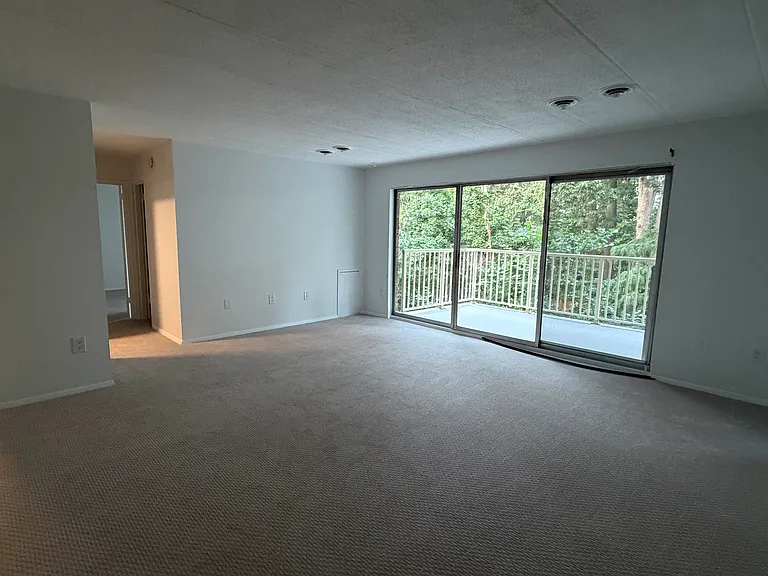 2616 Fort Farnsworth Rd #2C — Photo 2