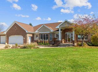 4031 Pheasant Dr, Cedar Falls, IA 50613