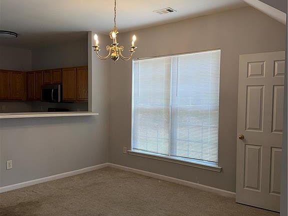 5th image of 893 Redwood Dr