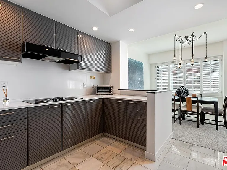 10520 Wilshire Blvd #1207 — Photo 20