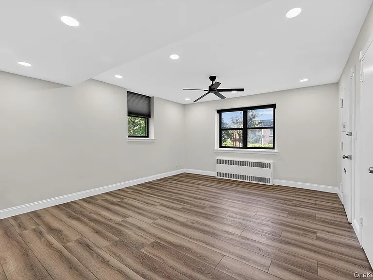 319 Main St #B — Photo 4