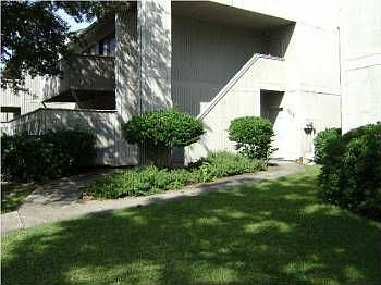 2nd image of 803 Greenmeadow Dr