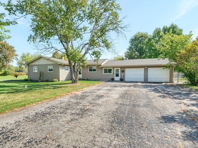 3273 Connecticut St, Burton, MI, 48519