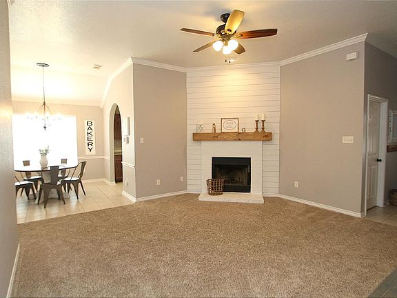 2nd image of 4007 Maid Marian Cir