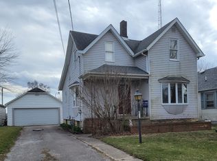 214 W Guertin St, Saint Anne, IL 60964
