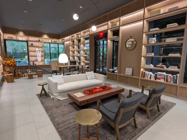 135 East 47th Street image 18 of 23