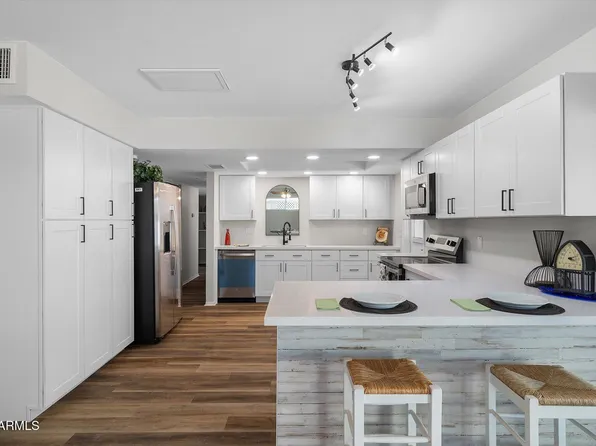 2204 E BIRCHWOOD Avenue, Mesa, AZ 85204