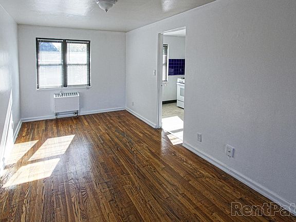 4th image of 4 Centennial Dr APT C2