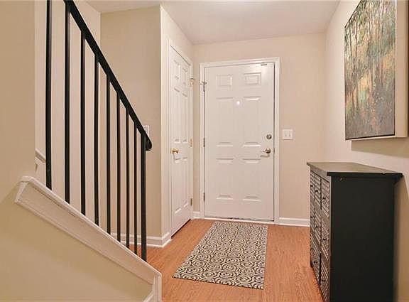 2nd image of 615 Lehigh Gap St
