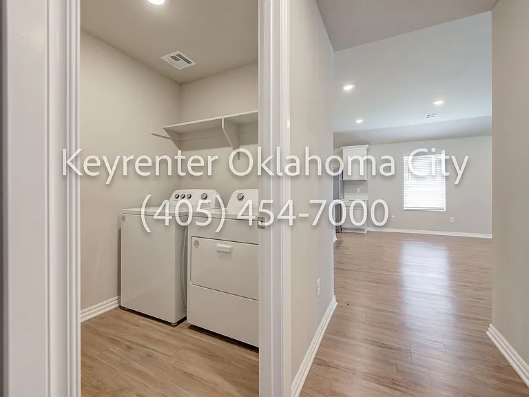 2809 Tracys Mnr — Photo 34