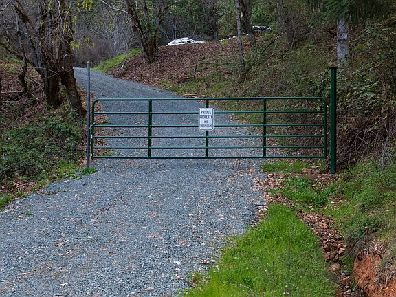 2nd image of 6200 Lower Grave Creek Rd