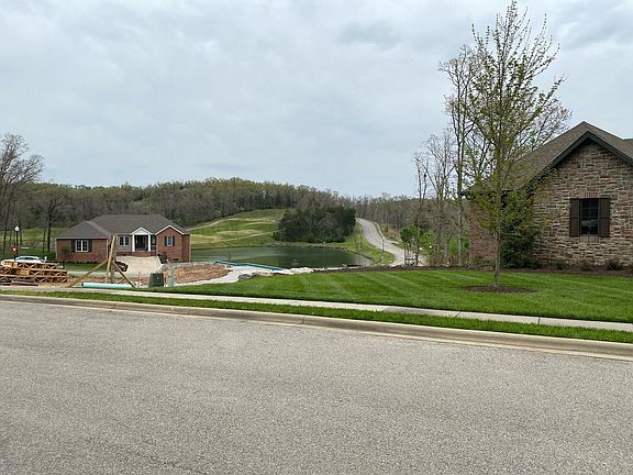 2nd image of 108 Pinehurst Court