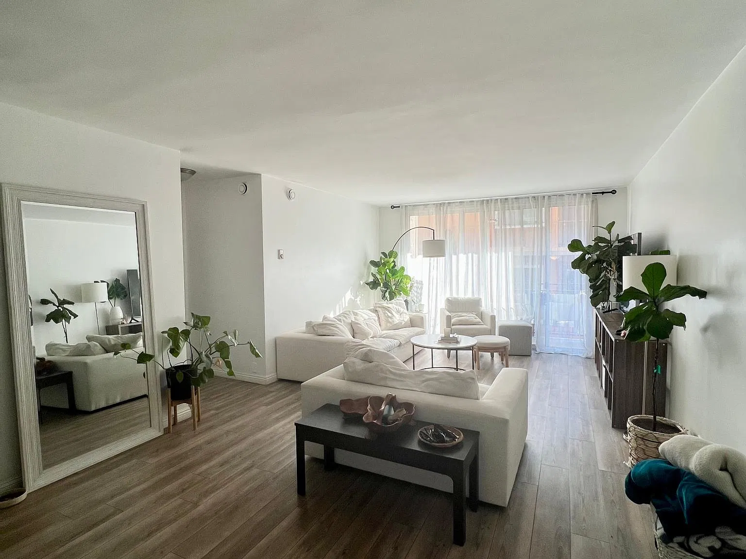 2 bed, 1.5 bath, 1000 sqft, $3,495 — Photo 4
