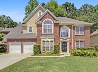3680 Turnbury Oaks Dr, Berkeley Lake, GA 30096