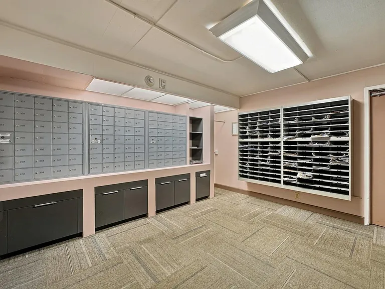 101 Alma St #301 — Photo 21