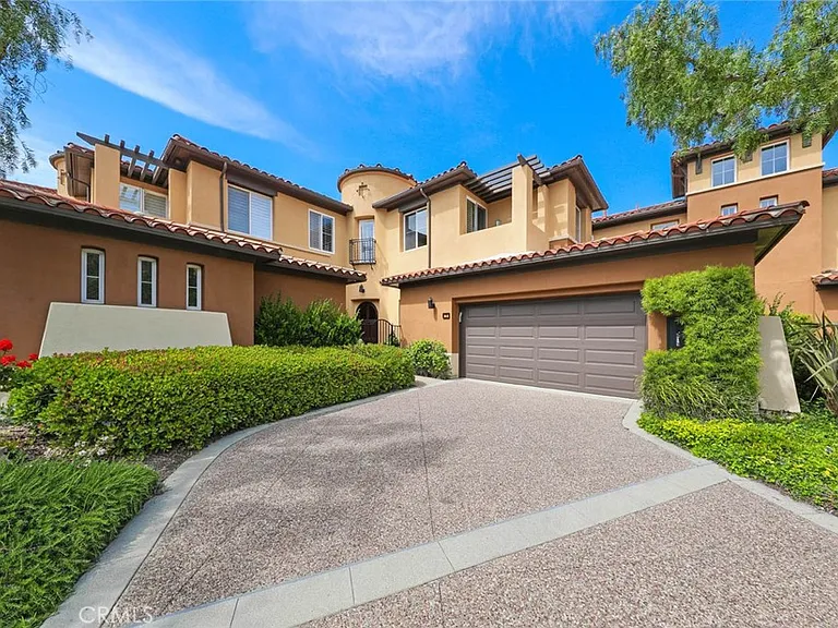 3 Valore Dr — Photo 2