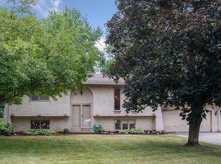 6915 Crest Dr, Maple Grove, MN 55311