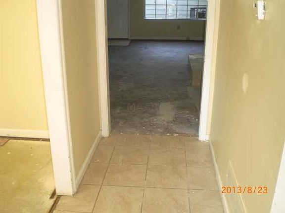 2nd image of 3158 Tulip Poplar Dr #3158