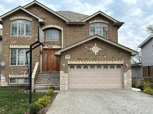7937 Normandy Ave, Burbank, IL 60459