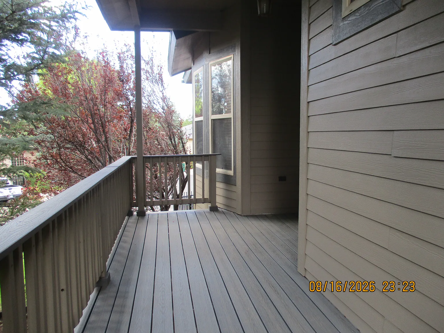 3 bed, 1894 sqft, $2,400 — Photo 2
