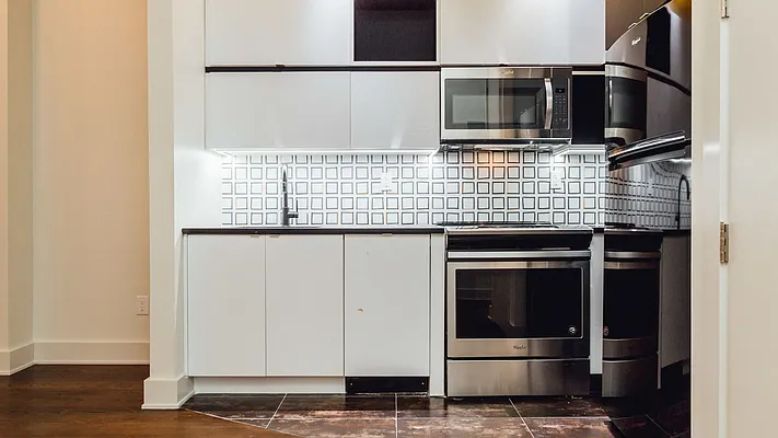 Rented by TheLocals LLC | media 16
