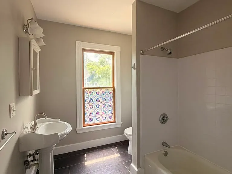 117 Maple St #117A — Photo 3