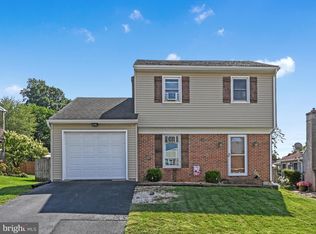 221 Marion Ter, Ephrata, PA 17522