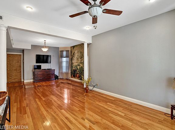 5th image of 3733 N Sacramento Ave