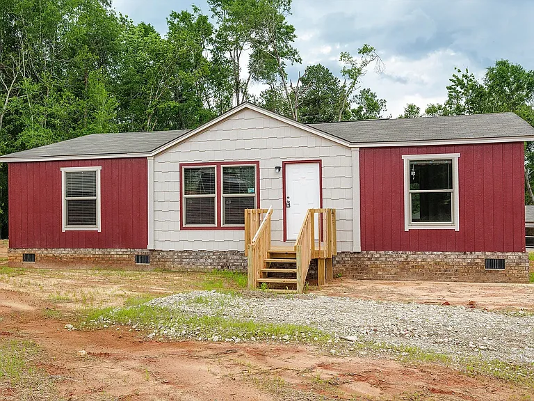 5228 Old Mike Padgett Hwy — Photo 1