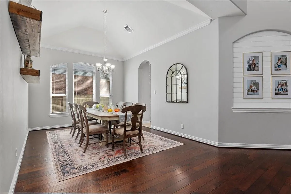4 bed, 3.5 bath, 3524 sqft, $3,100 — Photo 3
