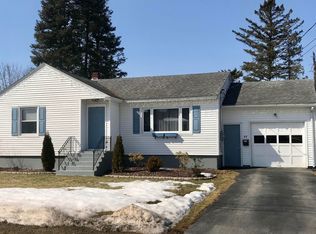 48 Chapel Pl, Amsterdam, NY 12010