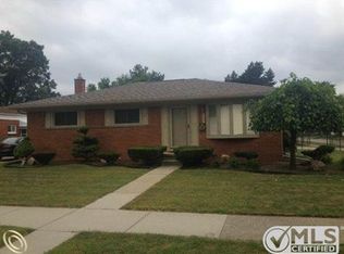 26263 Virginia Dr, Warren, MI 48091