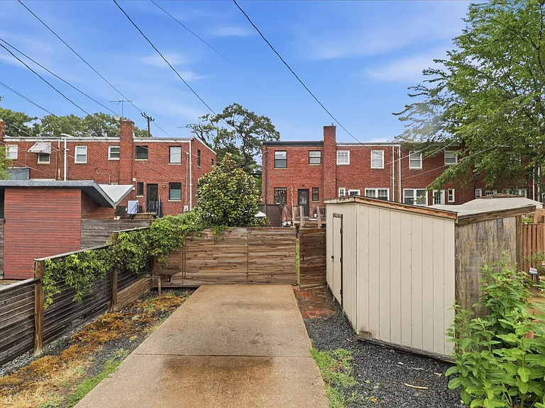 625 S Henry St — Photo 27