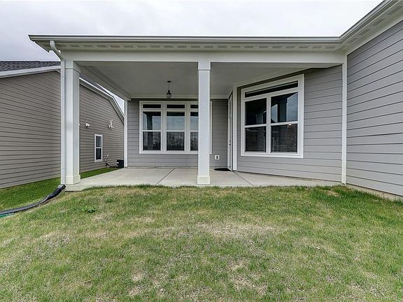 3rd image of 16846 Creek Trail Dr